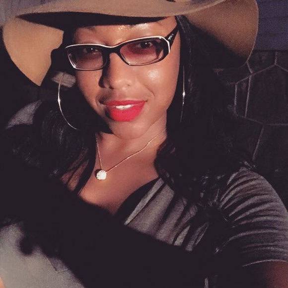 Meet your Posher, J’dore - Picture 1 of 1